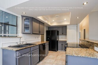 4125 Yellowwood Dr, Unit 0221 in Valrico, FL - Building Photo - Building Photo