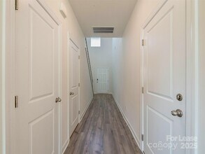 2606 Arbor Loop Dr in Charlotte, NC - Building Photo - Building Photo
