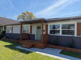 1501 E Cross St in Pensacola, FL - Building Photo