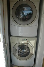 201 14th Ave N, Unit G in St. Petersburg, FL - Foto de edificio - Building Photo