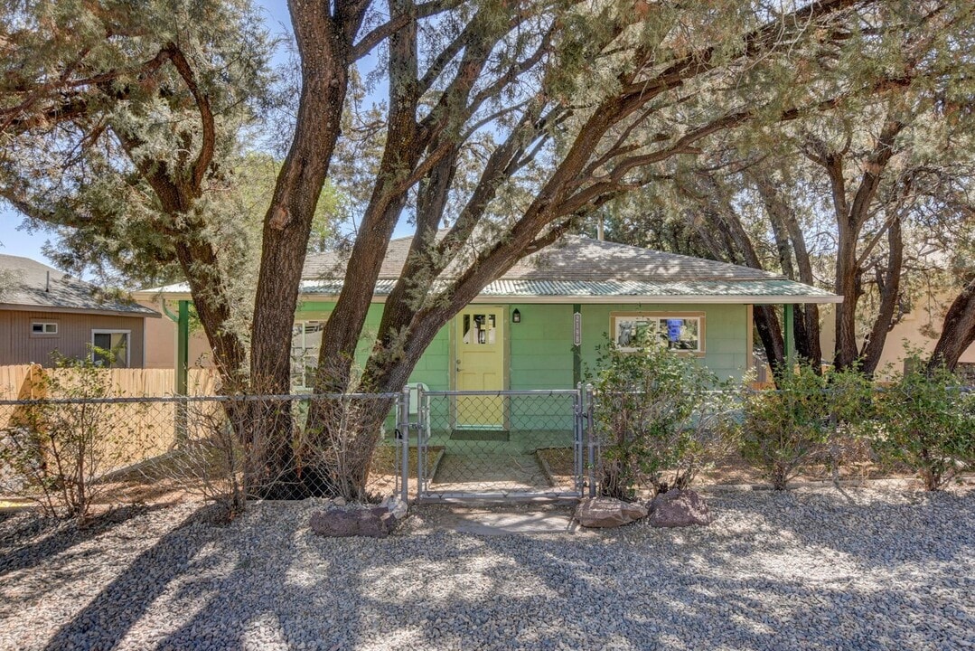 219 S Penn Ave in Prescott, AZ - Building Photo
