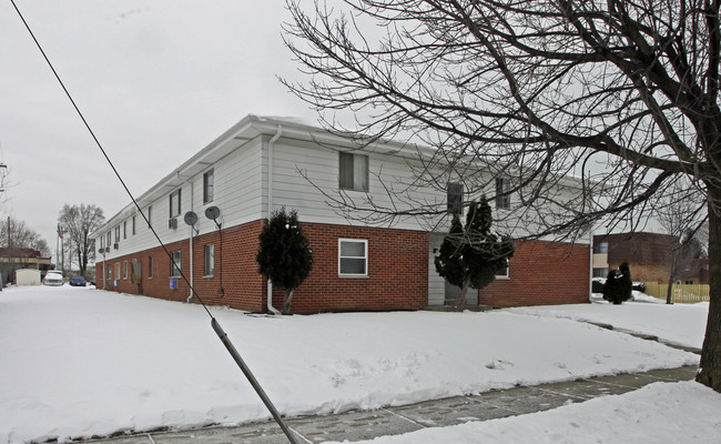 Bicanin Apartments in Kenosha, WI - Building Photo - Building Photo