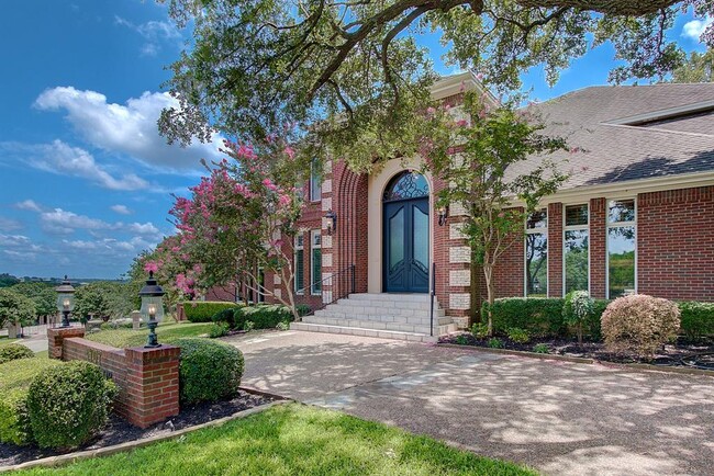 property at 4707 Mantle Dr