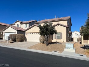 8724 Water Bucket Ave in Las Vegas, NV - Building Photo - Building Photo