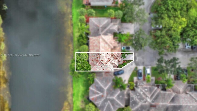 2279 NW 170th Ave in Pembroke Pines, FL - Building Photo - Building Photo