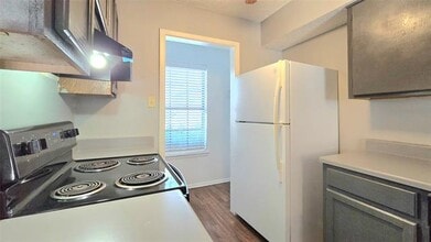 5807 Shadydell Dr in Fort Worth, TX - Building Photo - Building Photo