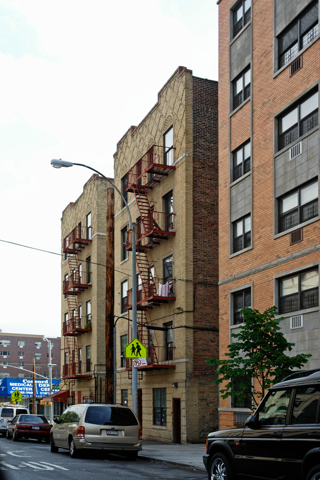 540 Concord Ave in Bronx, NY - Foto de edificio - Building Photo