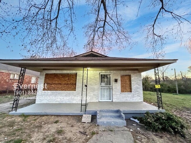 property at 1470 Ethlyn Ave