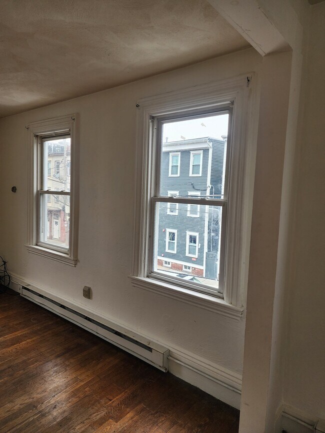 49 Everett St, Unit 2 in Boston, MA - Building Photo - Building Photo