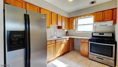 591 Cherry St in Elizabeth, NJ - Foto de edificio - Building Photo