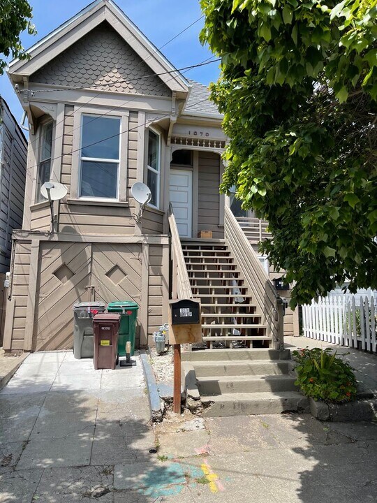 1070 54th St in Oakland, CA - Building Photo