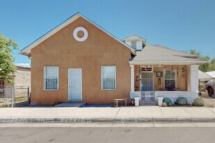 1402 3rd St SW in Albuquerque, NM - Building Photo