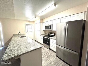 4024 S Allred Dr in Tempe, AZ - Building Photo - Building Photo
