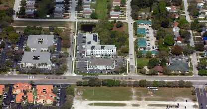 Arbor Village in Sarasota, FL - Building Photo - Building Photo