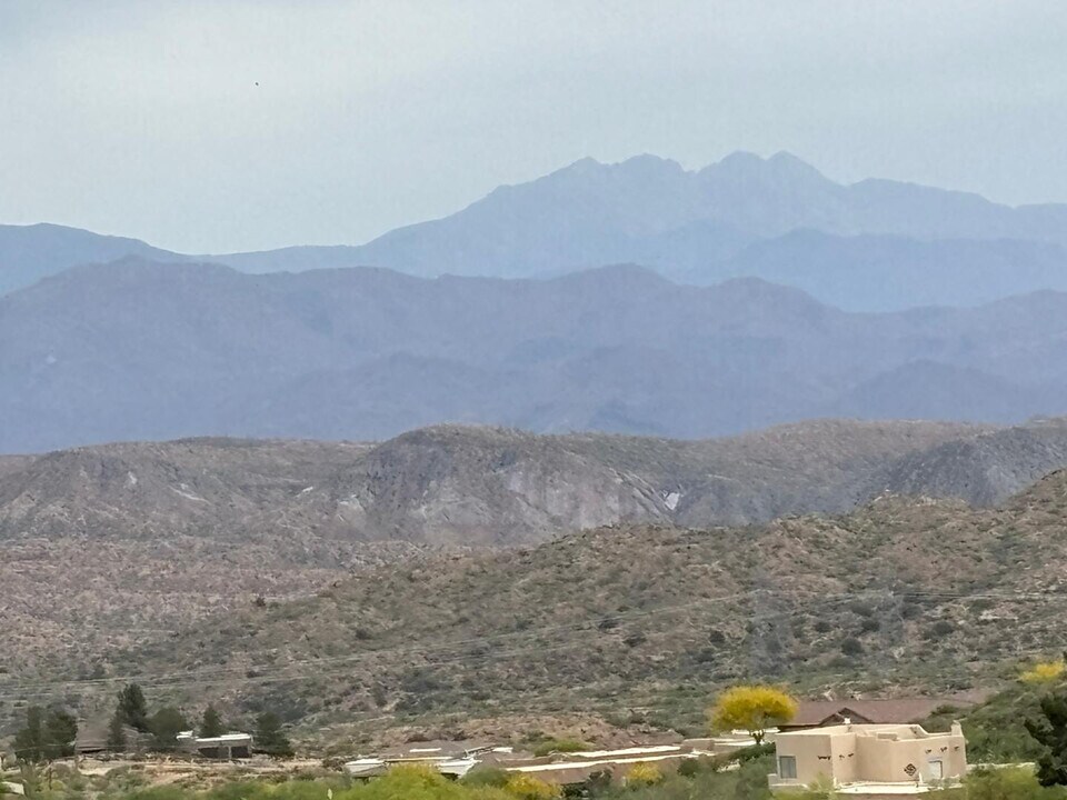 43003 N Old Mine Rd in Cave Creek, AZ - Building Photo