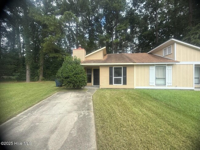 property at 137 Twinwood Dr