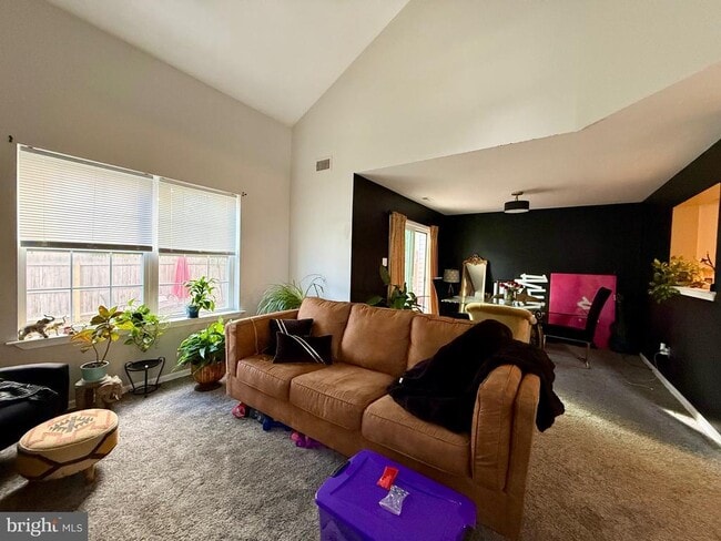 property at 33 Adams Ave