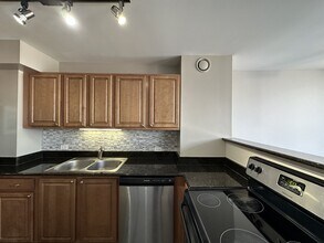 4334 N Hazel St in Chicago, IL - Foto de edificio - Building Photo