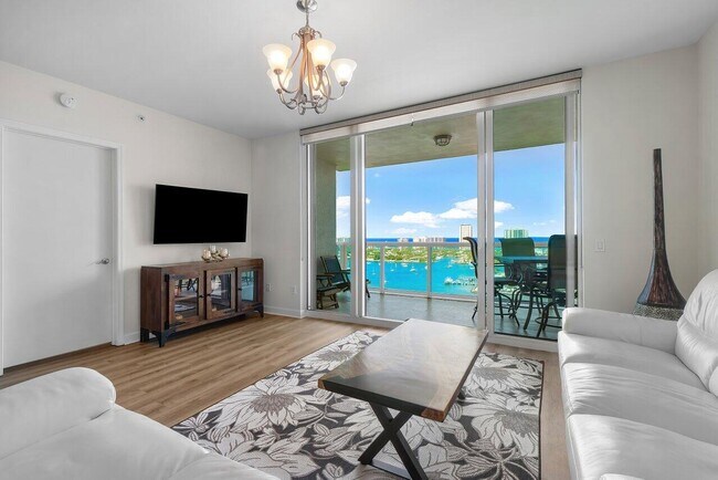 property at 2640 Lake Shore Dr