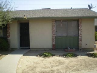 2501 W Hemlock Ct in Visalia, CA - Building Photo