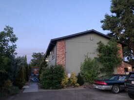 1116 Niantic St, Unit apt #3 in Medford, OR - Building Photo