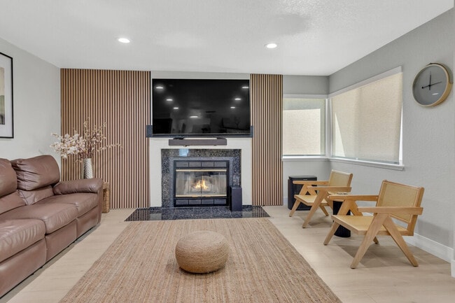 8004 Caymus Dr in Sacramento, CA - Building Photo - Building Photo