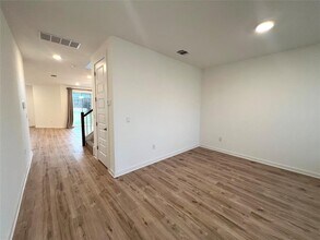 2337 Bravo Pass in Leander, TX - Foto de edificio - Building Photo