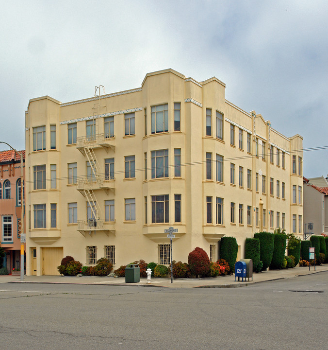 1490 Jefferson St in San Francisco, CA - Building Photo