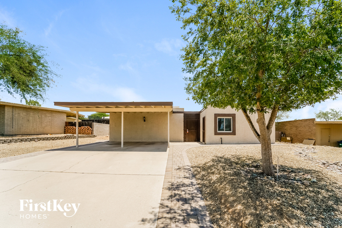 6718 N Positano Way in Tucson, AZ - Foto de edificio