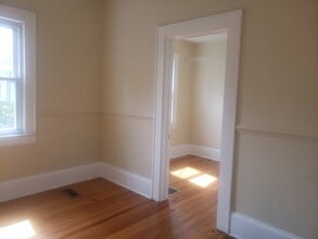 907 E Holston Ave in Johnson City, TN - Building Photo - Building Photo