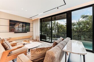 288 Palm Ave in Miami Beach, FL - Building Photo - Building Photo