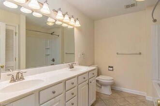 380 Hanover Arms Ct in Winston-Salem, NC - Building Photo - Building Photo