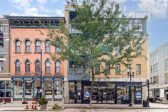 1326 Vine St in Cincinnati, OH - Building Photo - Building Photo