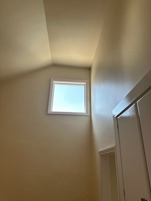 2038 Highland Ave in Los Angeles, CA - Building Photo - Building Photo