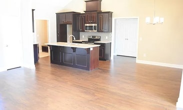 10 Ivy Cross in Smiths Station, AL - Building Photo - Building Photo