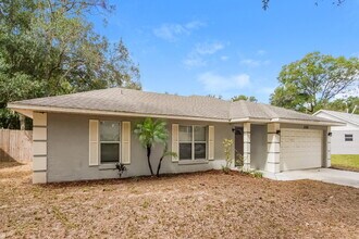 206 Howard Ct in Mascotte, FL - Building Photo - Building Photo