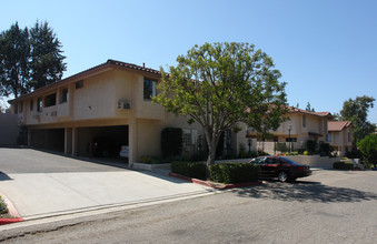 Rachel Terrace in Thousand Oaks, CA - Building Photo - Building Photo