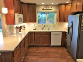 1540 Peach Tree Ln in Yuba City, CA - Building Photo - Building Photo