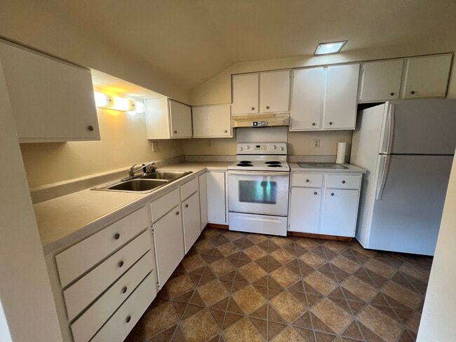 420 N Turner St, Unit 5