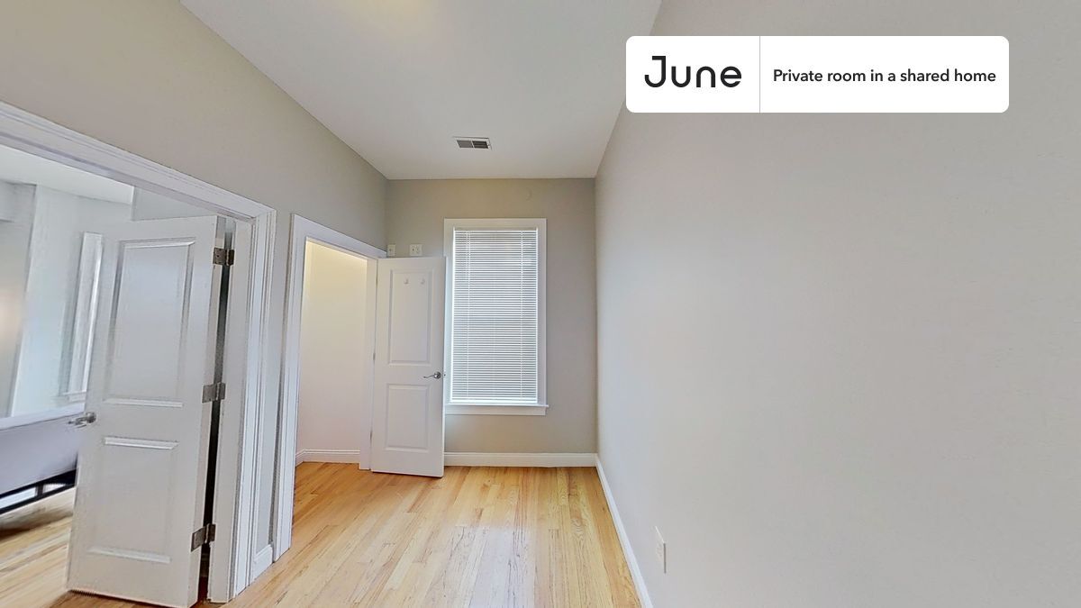 Private bedroom in 3 bed/1 bath Home in Boston, MA - Building Photo