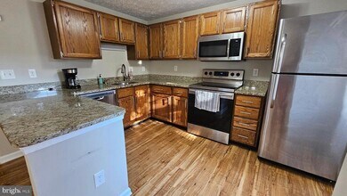 1196 Swanhill Ct in Riviera Beach, MD - Building Photo - Building Photo