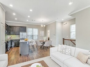 4323 Dickason Ave in Dallas, TX - Building Photo - Building Photo