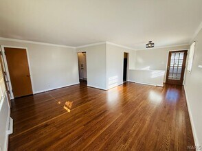 9720 Gloucester Dr in St. Louis, MO - Building Photo - Building Photo