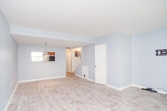 1901 Indian River Blvd in Vero Beach, FL - Building Photo - Building Photo