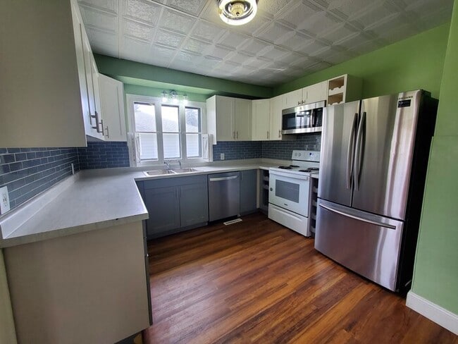 property at 1502 Cottonwood St