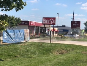 Anthony Place at Prairie Centre in St. Charles, IL - Building Photo - Other