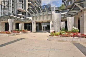 5793 Yonge St in Toronto, ON - Building Photo - Building Photo