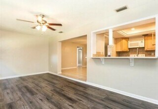 2186 Greenbriar Blvd in Clearwater, FL - Building Photo - Building Photo