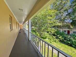8300 Bardmoor Blvd in Seminole, FL - Building Photo - Building Photo
