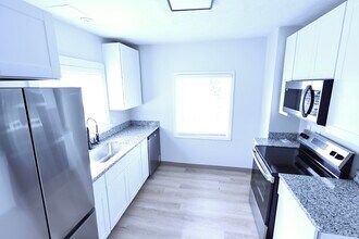 1490 Hillside Terrace in Akron, OH - Building Photo - Building Photo